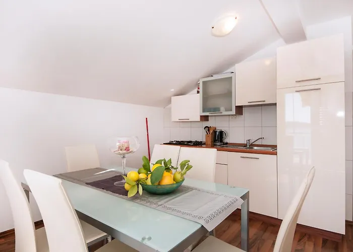 Loranum Apartman Marina